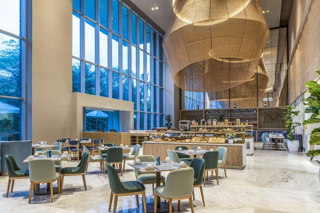 Hilton Hotel *