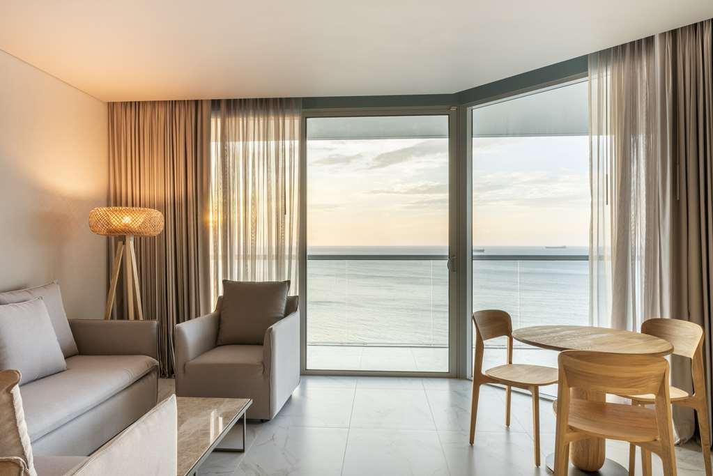Hilton Hotel *